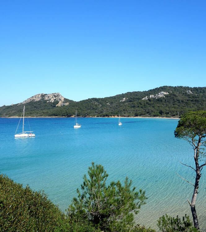 Magic Porquerolles by helicopter or yacht